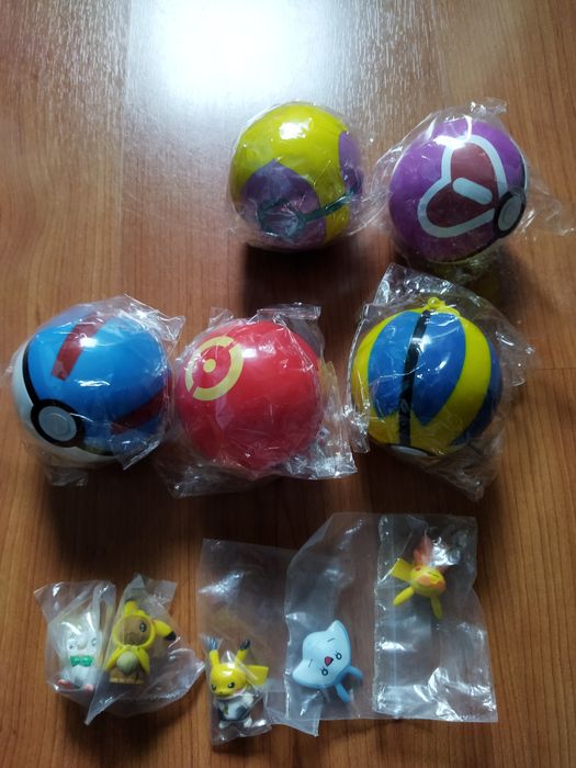 Variados , porta chaves dinausaros , futebol, stitch, pikachu novos
