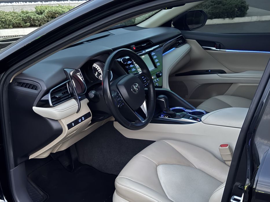 Toyota camry 70