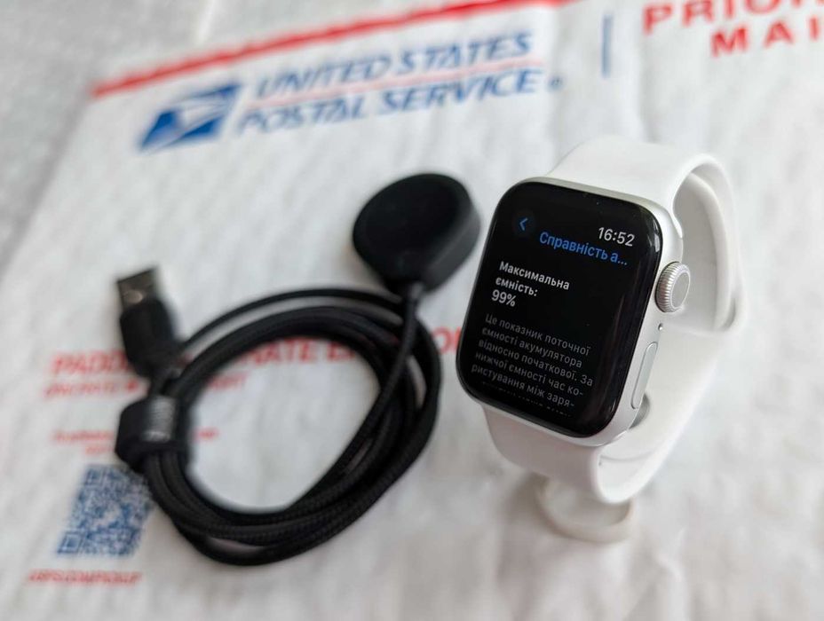 Гарний стан як нові все працює Apple Watch 5 40 Silver з США