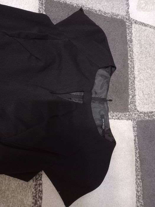 zamienię dwie sukienki r. 36