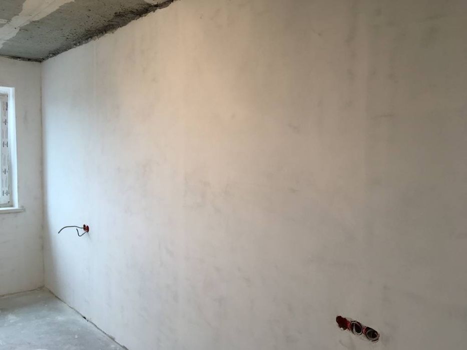 Стяжка підлоги та вапняно цементна штукатурка стін машиним методом