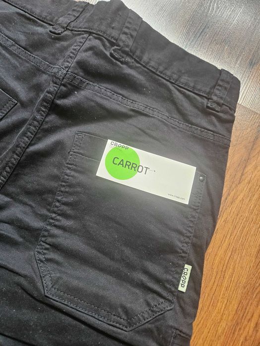 Cropp Nowe Spodnie męskie carrot rozm 28