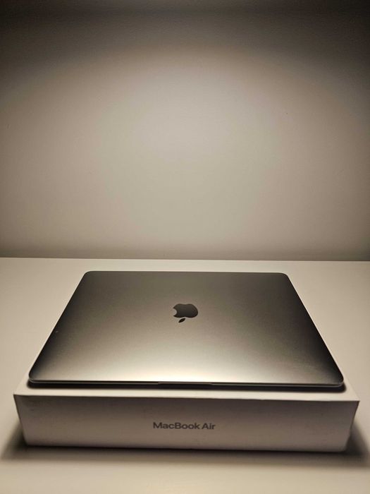Macbook Air M1 w pełni sprawny, zadbany