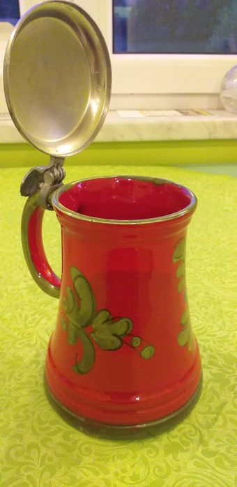 Kufel ceramiczny. Sygnowany.