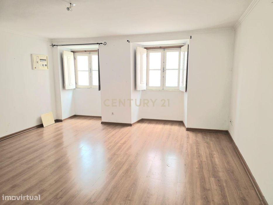 Apartamento T2 em São Vicente, Lisboa - Oportunidade Única! — São Vicente, Lisboa