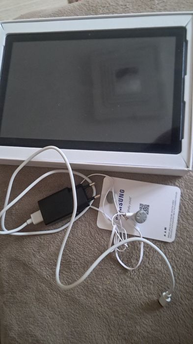 продаю планшет самсунг