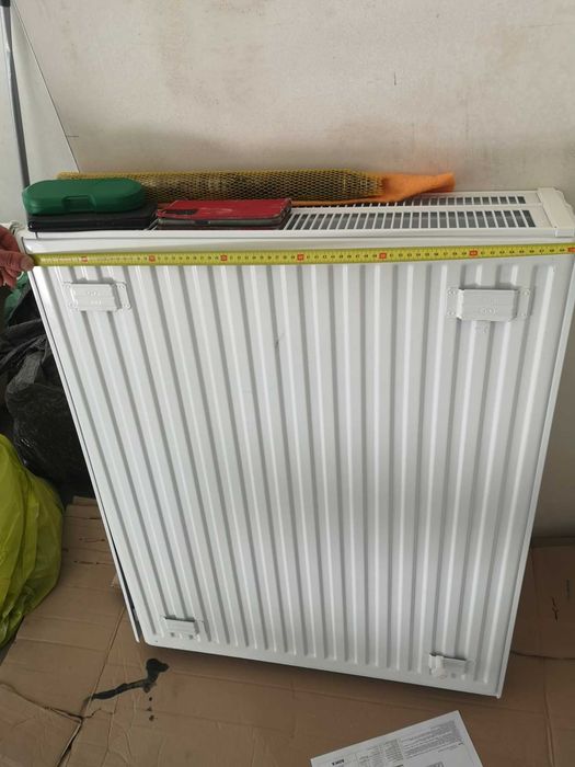 Sprzedam GRZEJNIK 3. płytowy biały , 90x70x16