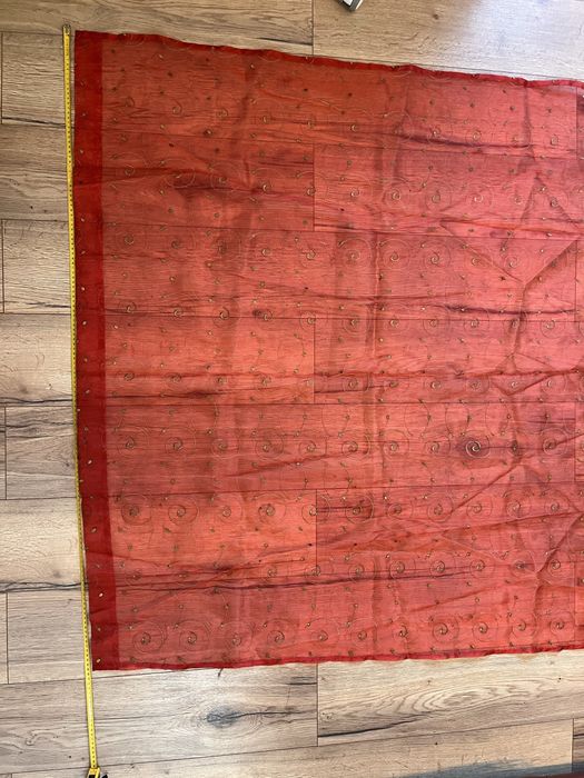 Cortina Vermelha e Dourada com Ilhós 140x250 cm - Como Nova