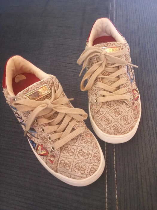 Buty GUESS rozmiar 36.5 okazja