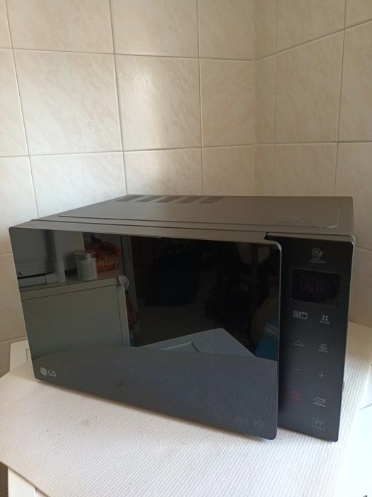 Microondas LG NeoChef-Só aquece