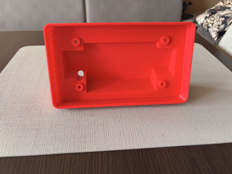 Czerwona obudowa do Waveshare ESP32-S3-Touch-LCD-7