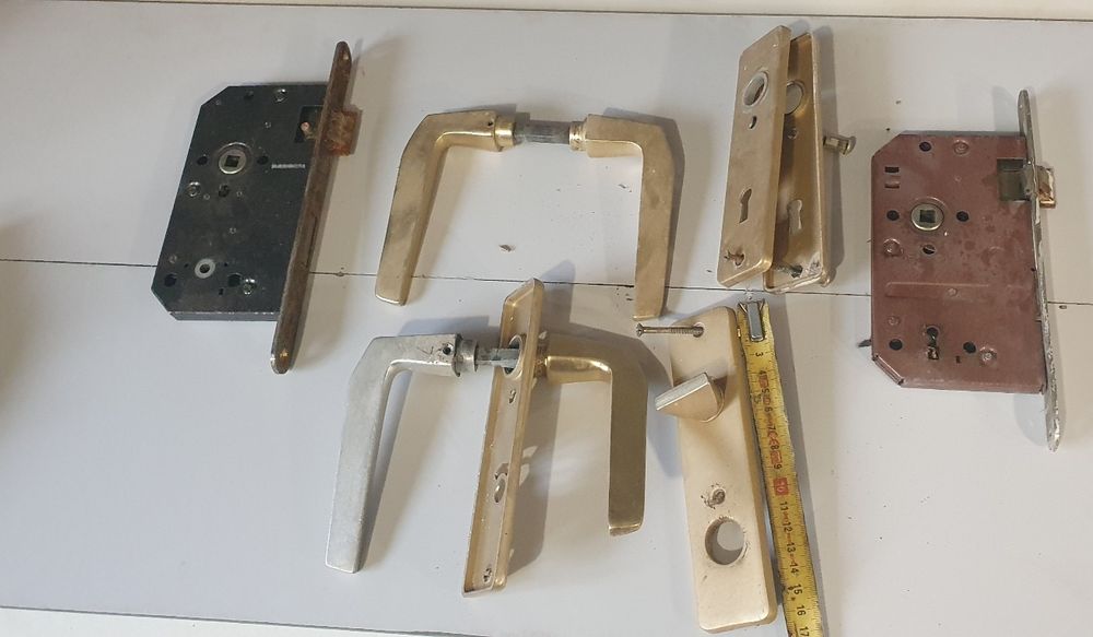 Klamka zamek do drzwi