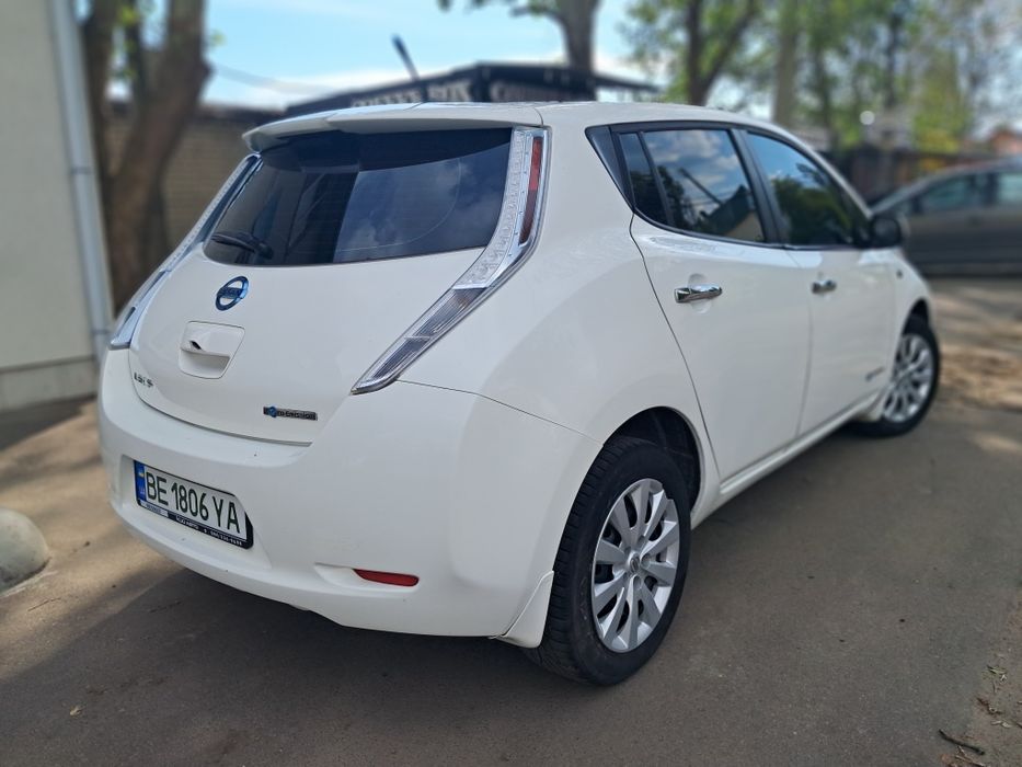 Nissan leaf 2013