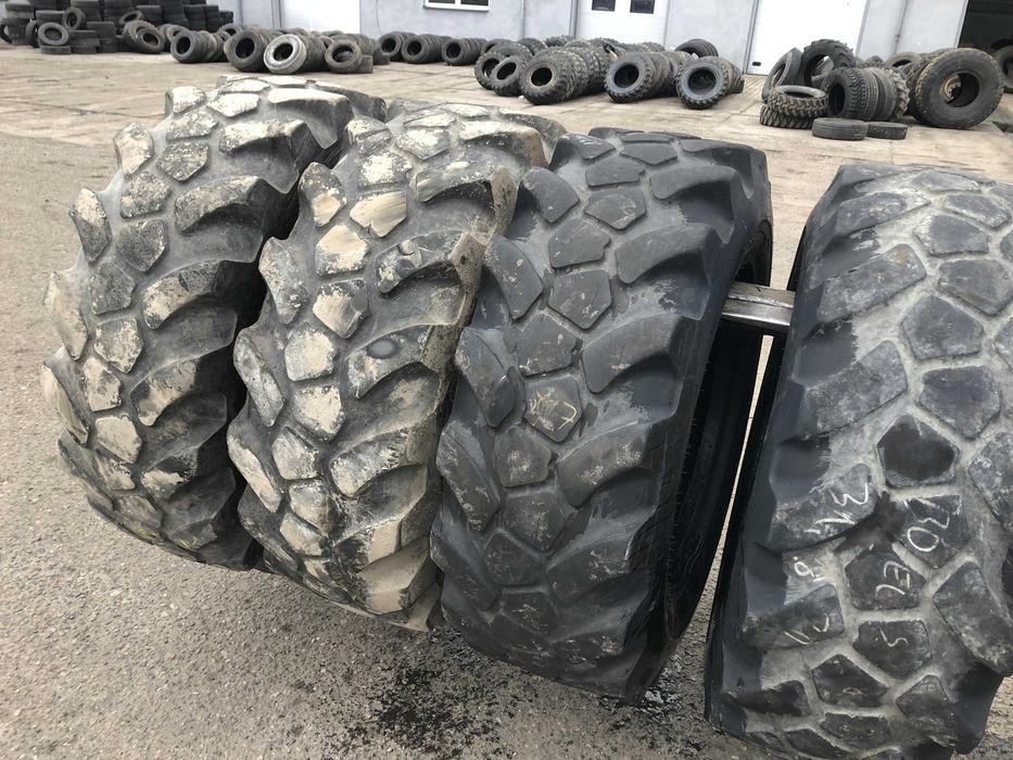 15.5-25 Opony Przemysłowe JCB SITEMASTER 50% Bieżnika 15.5r25