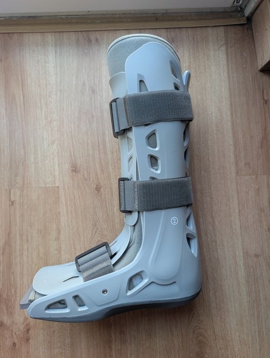 Bota Ortopédica Aircast AirSelect Pneumática – Tamanho Large – Como Nova