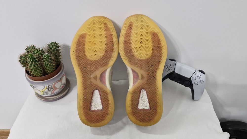 Кросівки Adidas Yeezy QNTM.Розмір 43