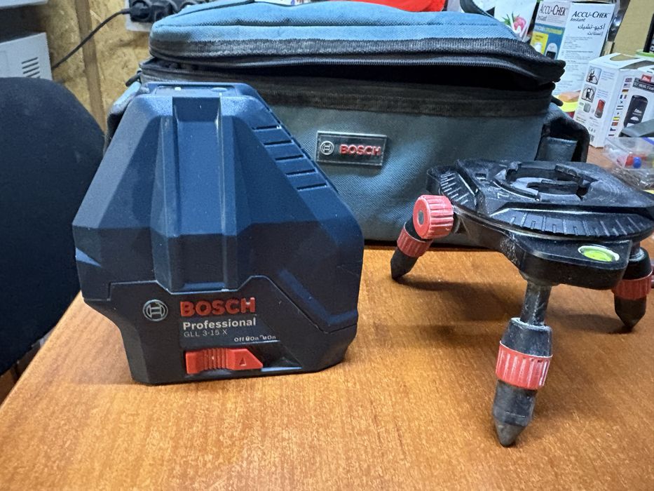 Bosch Professional GLL 3-15X з штативом