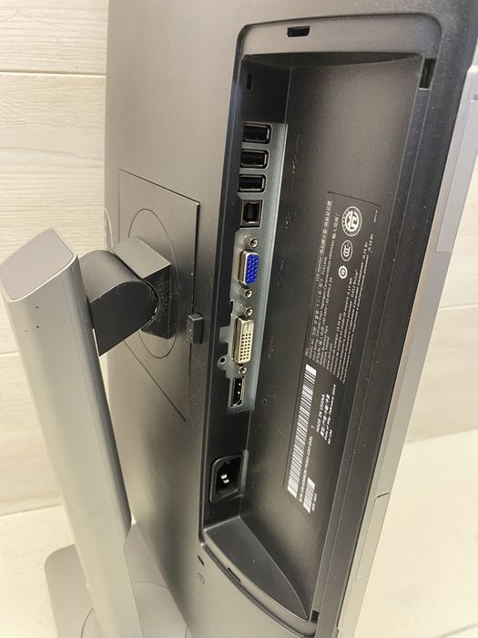 Монітор  24"   Dell 2412 Full HD 1920×1080