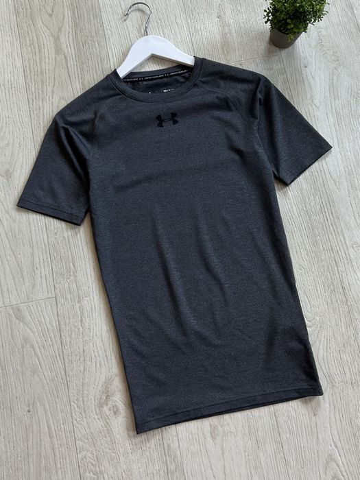 Under Armour Logo Tee Shirts Sportswear Спортивна футболка оригінал спортивный оригинал компрессионная опт