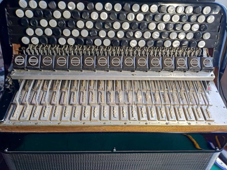 Аккордеон, ремонт. Баян ,настройка.