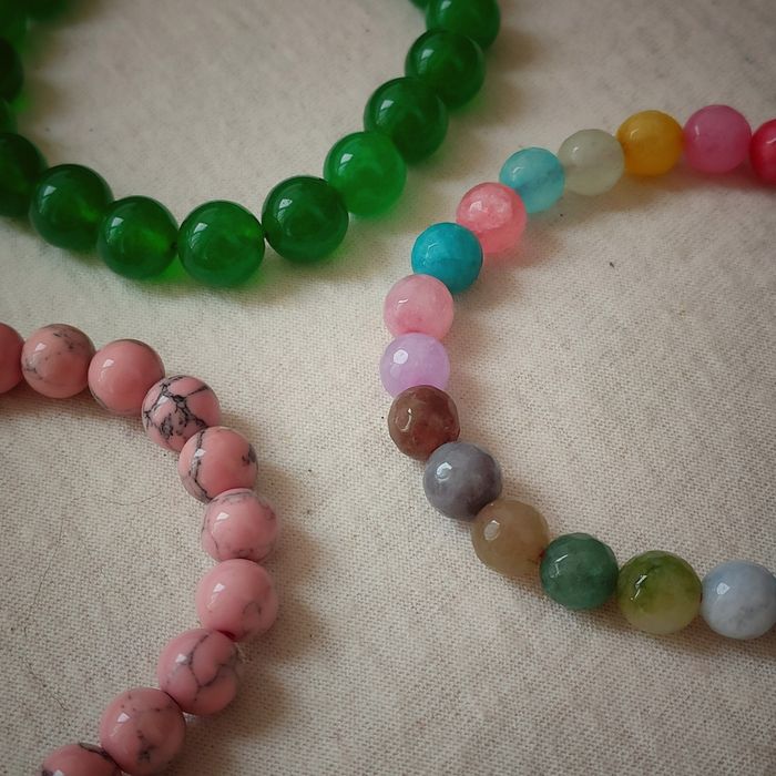 Браслети, браслеты апатиту, корал, гематит