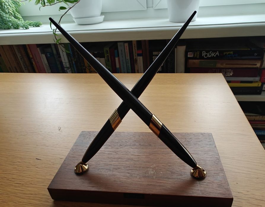 2 pióra wieczne Sheaffer Dolphin w zestawie na biurko