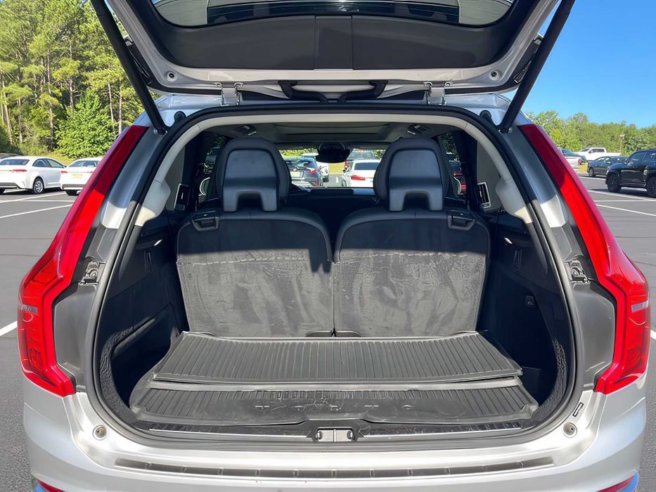 Volvo XC90      2022