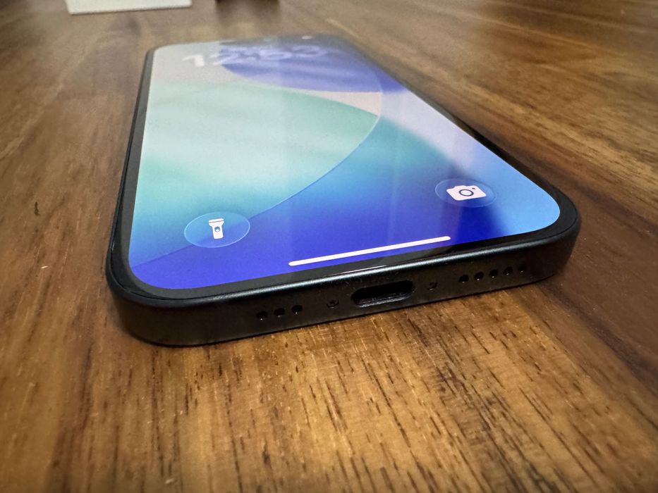 Iphone 15 bateria 100%