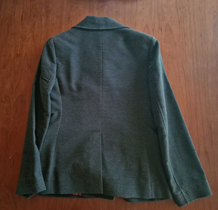 Casaco cinzento escuro