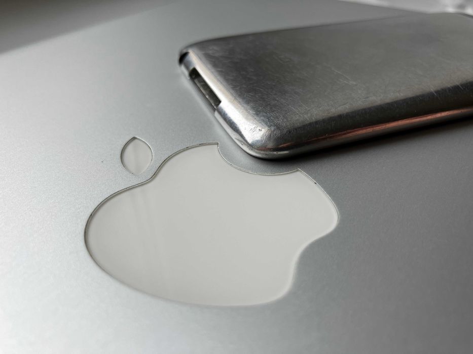 Apple iPod touch 2-gen \ ЦАП Wolfson \ АКБ  до 35 год.музики