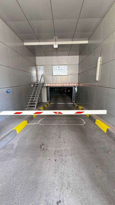 Оренда Підземний паркінг | Бульвар Фонтанів | вул. Патріса Лумумби 6/1