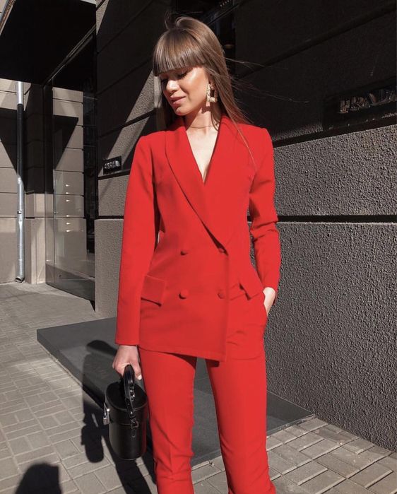 Червоний класичний костюм/красный классический костюм