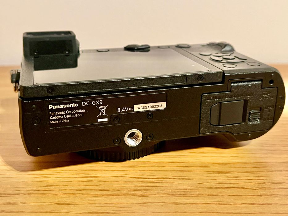 Panasonic Lumix GX9 – Preta