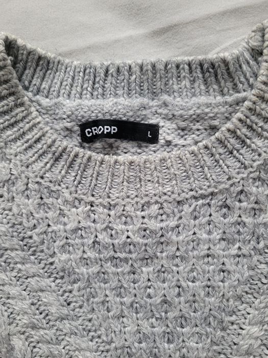 Piękny sweter firmy Cropp