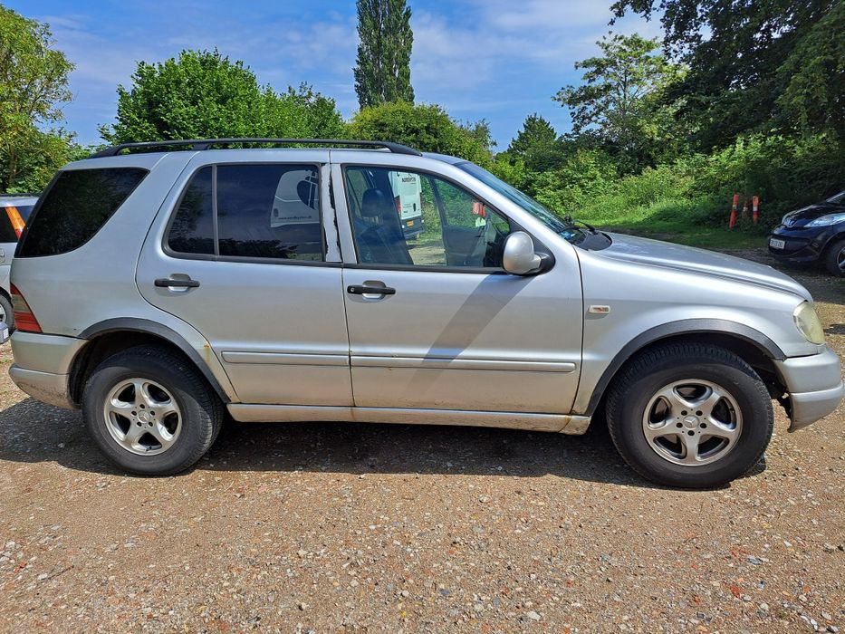 Mercedes ML 3.2 Benzyna