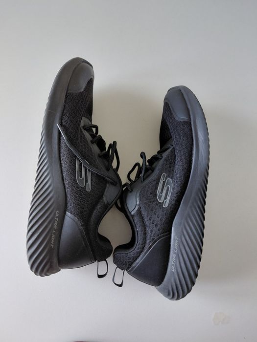 Sketchers бігові 44р ,43р кросівки оригінал