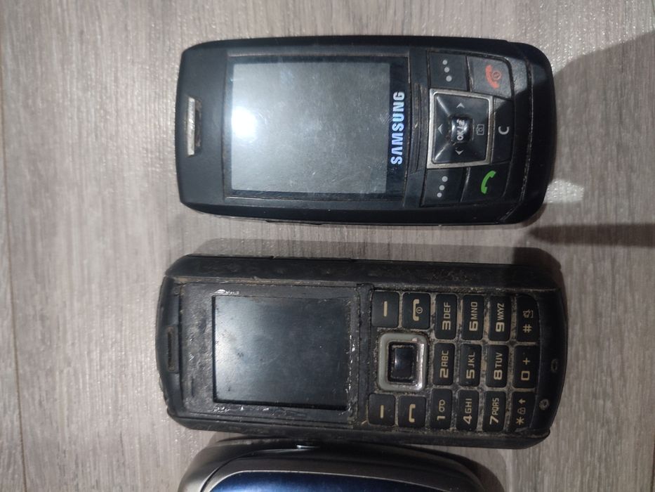 Телефон LG C3310 жабка