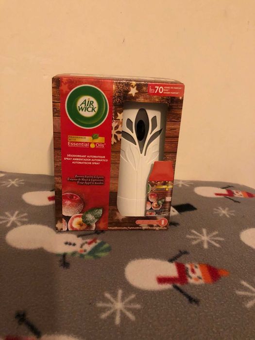 Airwick Freshmatic Air Freshener Apple Cinnamon / Cinnamon - Christmas