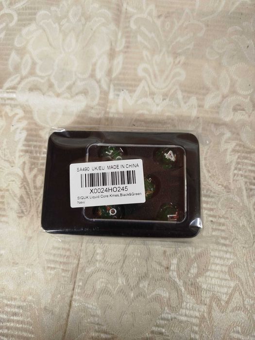 Zestaw kości RPG Siquk Liquid Core - Black & Green - komplet 7 szt. - metalowe pudełko
