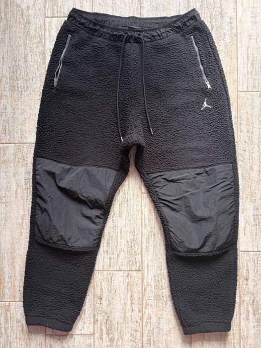 Оригінальні зимові флісові спортивні штани Jordan Essential Winter Fleece (DV1569-010) Розмір L НЮАНС!