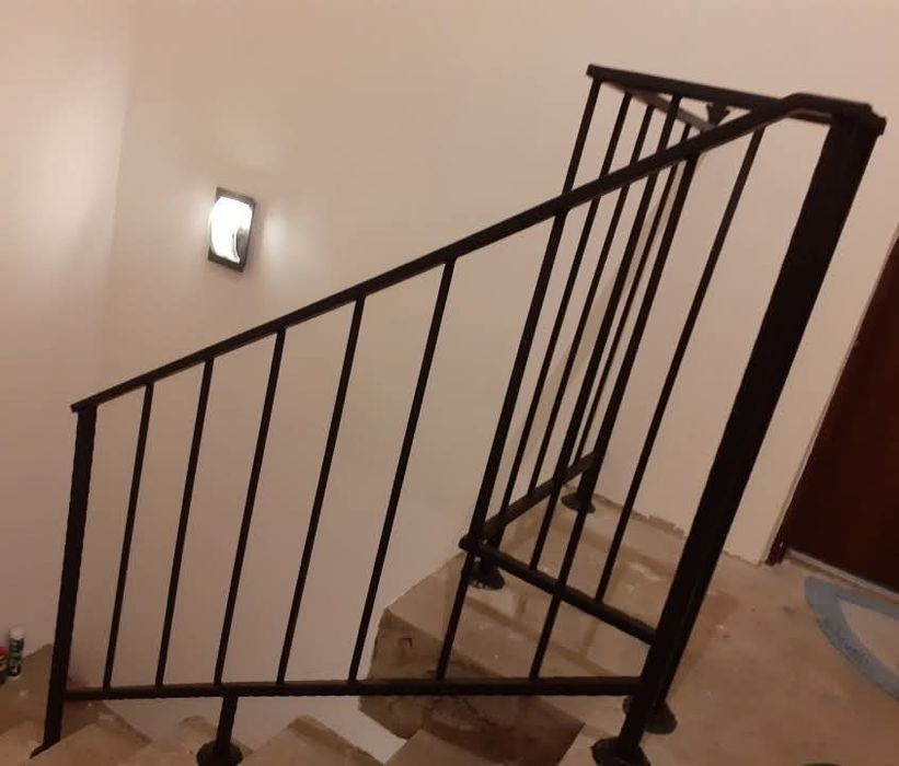 Stylowe bramy ogrodzenia balustrady