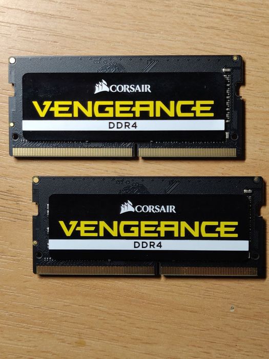 Пам'ять для ноутбуків Corsair 16 GB (2x8GB) SO-DIMM DDR4 2400 MHz Veng