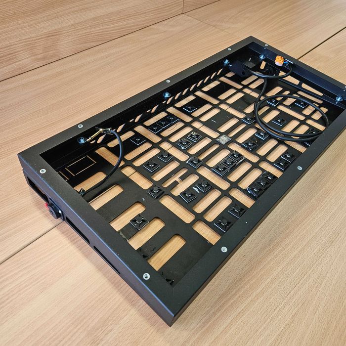 Zestaw: Pedalboard Rocksquad 60x30 + Custom Gniazda + Case Ikar +Torba