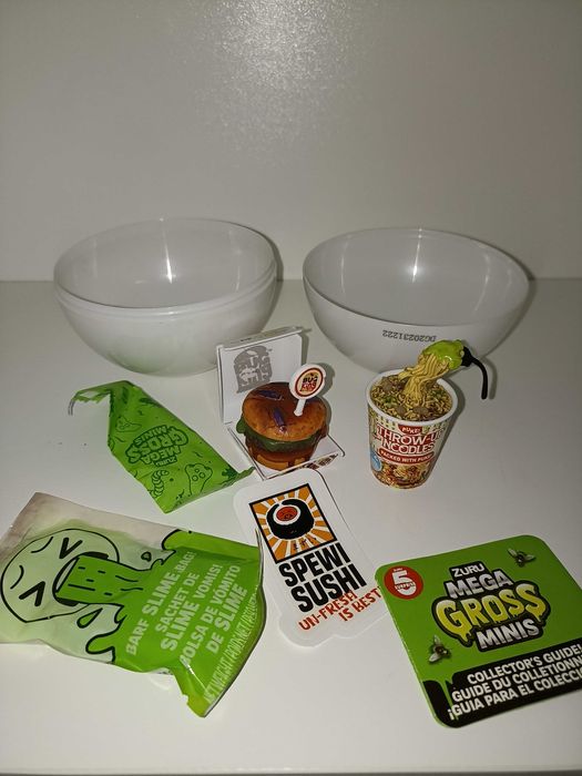 Zuru Mega gross Figurki kulka