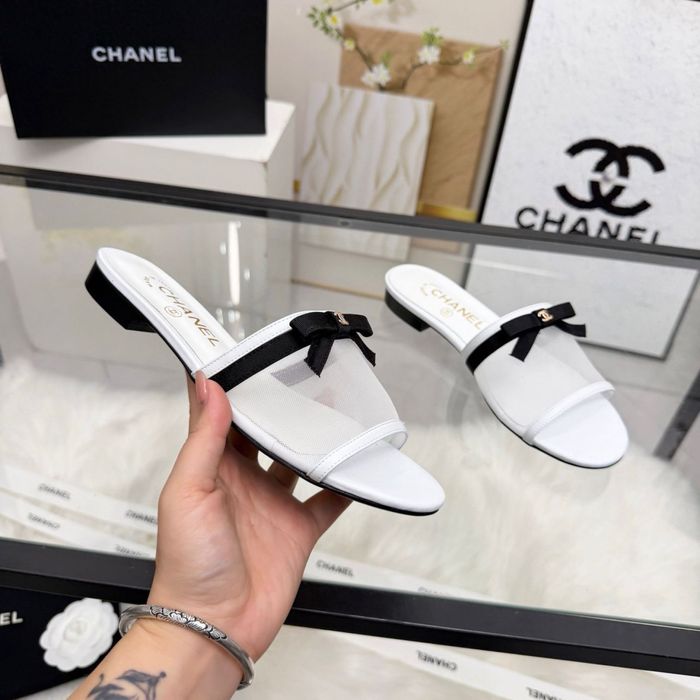 Klapki Chanel