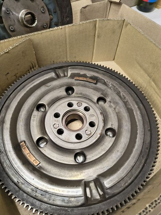 Koło dwumasowe + sprzęgło Nissan, Laguna 2,0 140KM benzyna