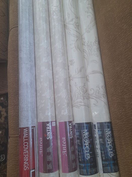 Вінілові шпалери на флізеліновій основі залишки