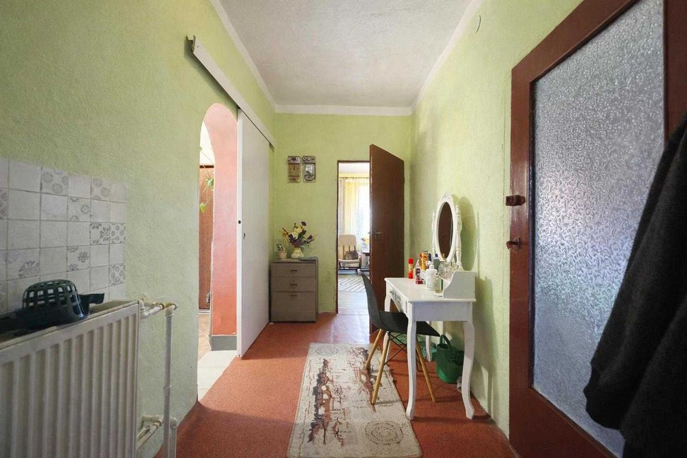 Na sprzedaż pół domu w Sadlnie ok 80m2 z ogrodem