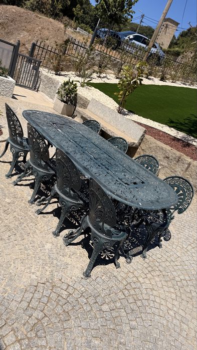Mesa jardim com cadeiras