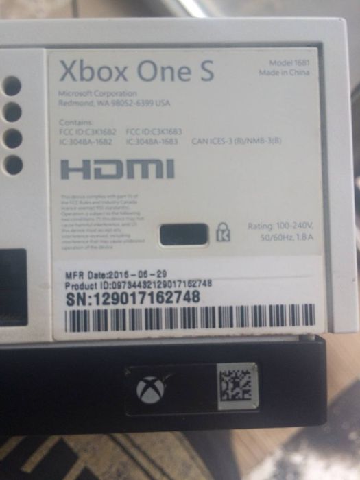 Xbox one S (2tb)